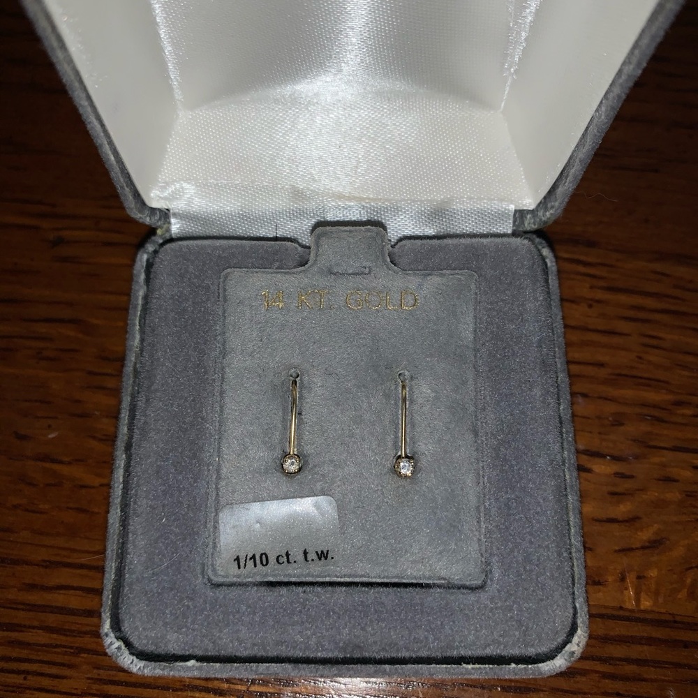 Gold and Diamond Earrings - Picture 4 of 4
